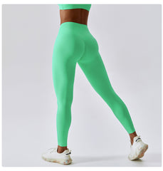 Lightweight women’s leggings for movement