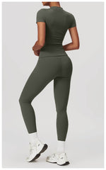 Soft and stretchy women's workout set for a flattering fit - LANIZI