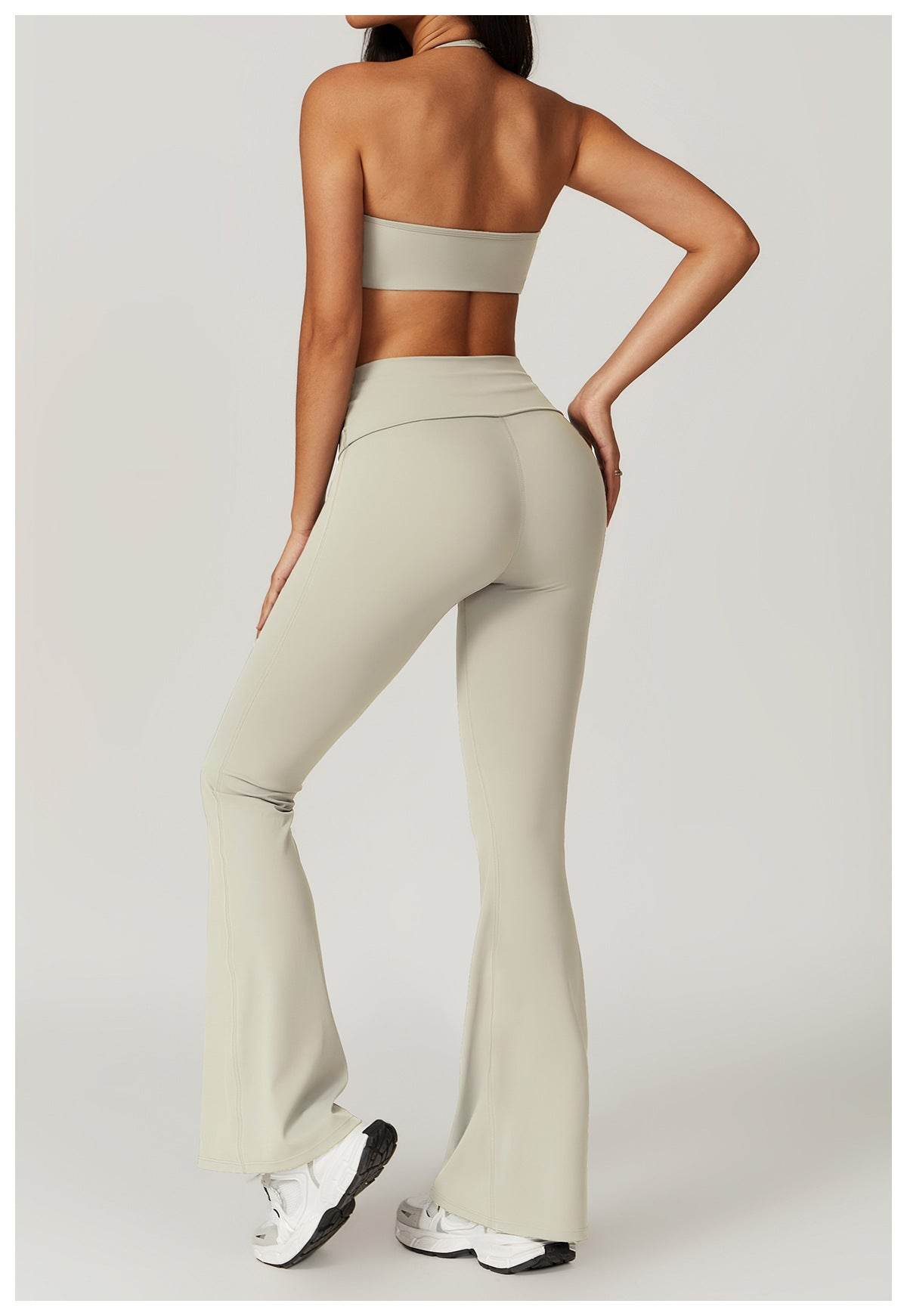 Soft grey workout set for a comfortable fitness session - LANIZI