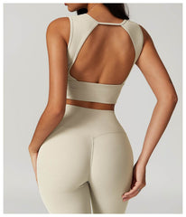 Soft and stretchy white workout set for a flattering fit - LANIZI