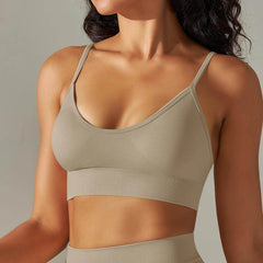Sleek black and white sports bra for intense workouts - LANIZI