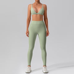 High waisted white set for yoga and fitness