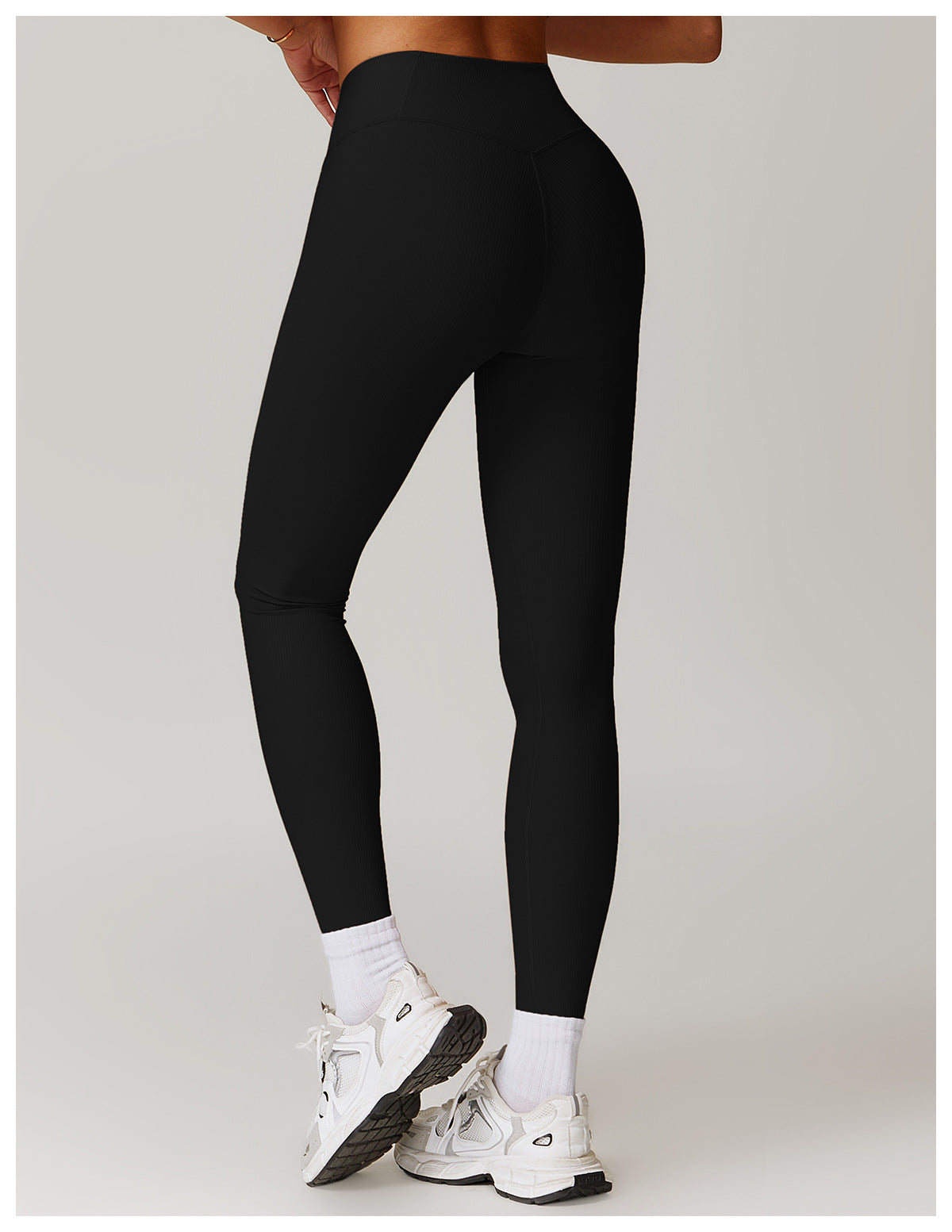 Minimalist white leggings for modern looks