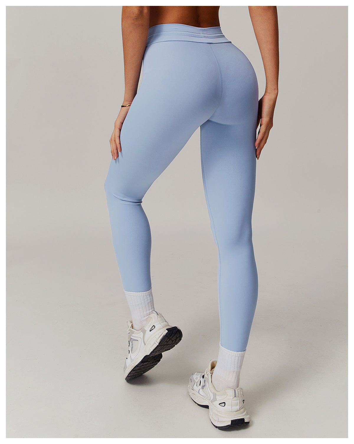 Lightweight workout leggings for comfort